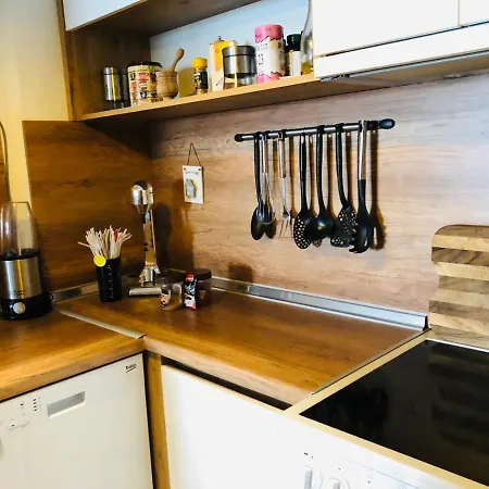 Sunrise Apartment *