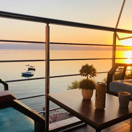 Sunrise * Pestani